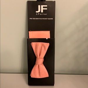 JF J. Ferrar Pre-Tied Bow Tie & Pocket Square